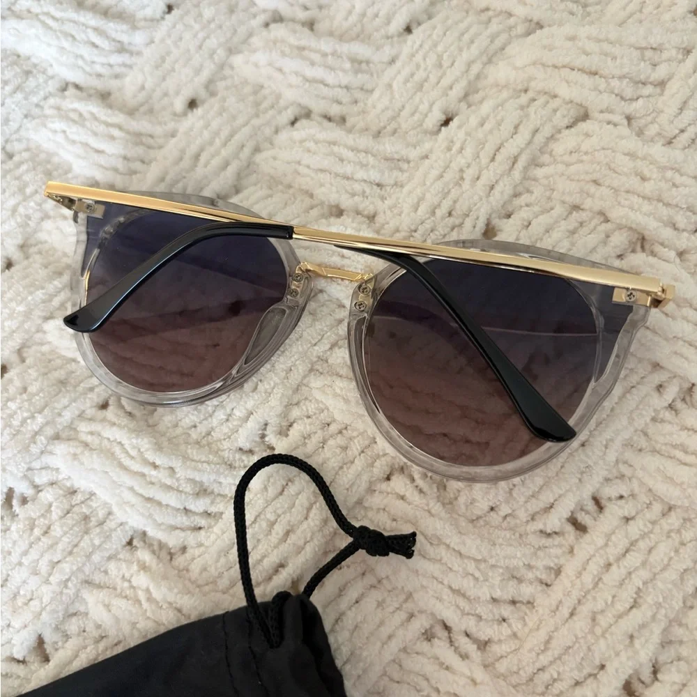 FEISEDY Black Cat Eye Sunglasses - Picture 2 of 4